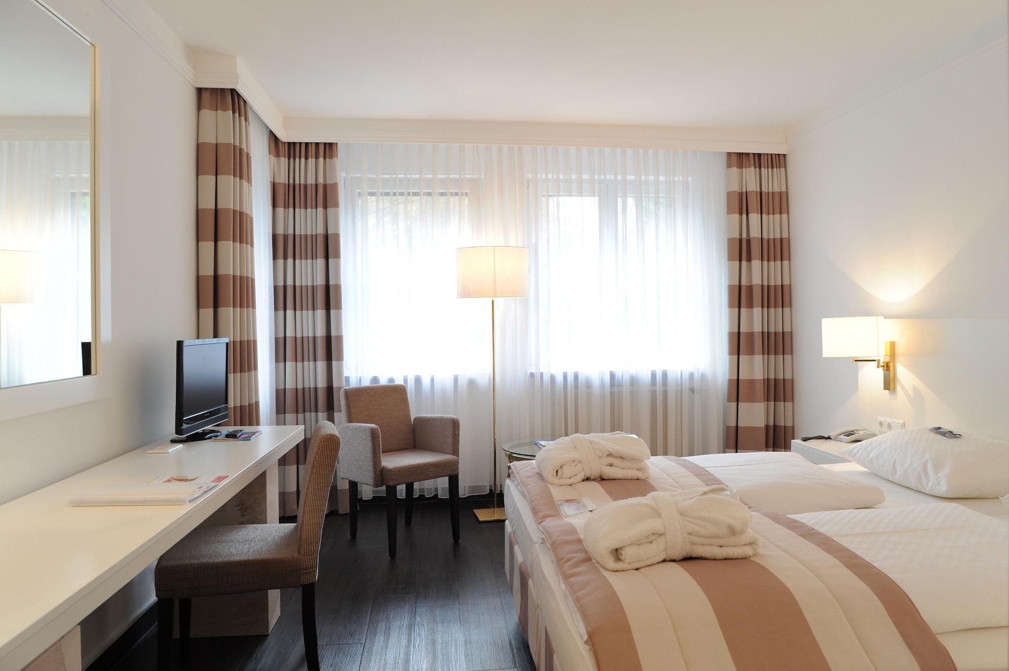 Relexa Waldhotel Schatten Stuttgart Eksteriør billede