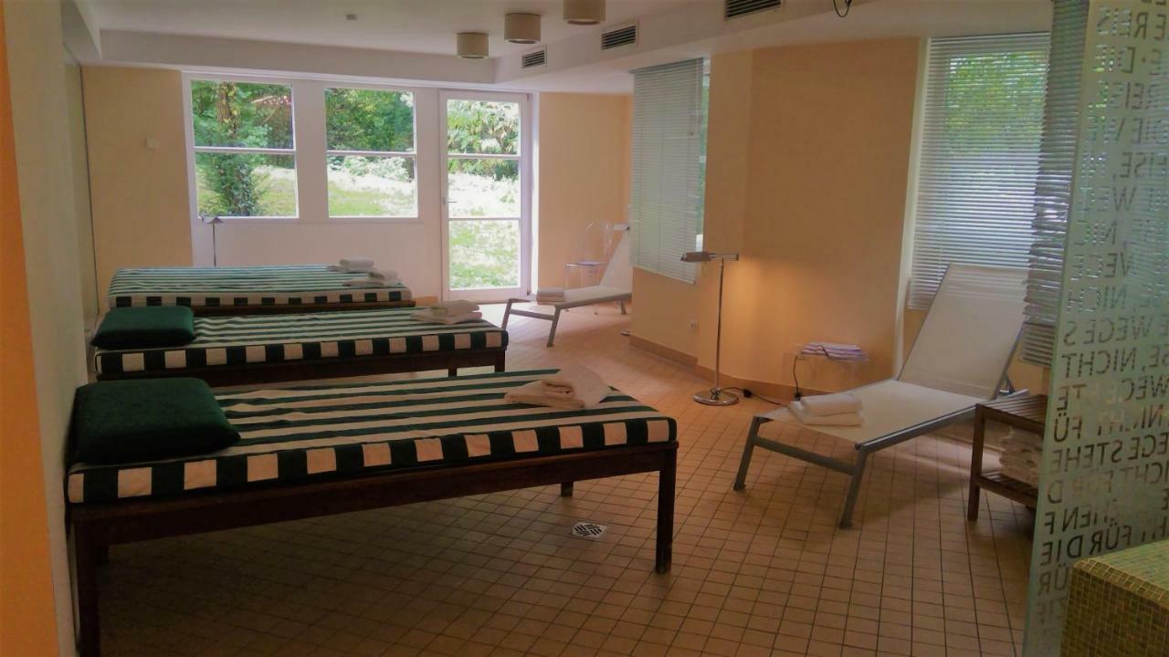 Relexa Waldhotel Schatten Stuttgart Eksteriør billede